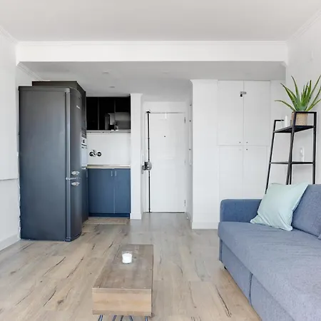 Sunny Beachfront Apt In Costa Da Caparica Almada